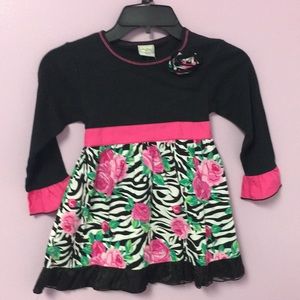 Ann Loren 2 piece outfit.